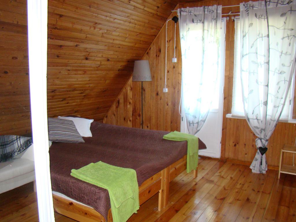 Poilsio Baze Guest House Latežeris Exterior foto